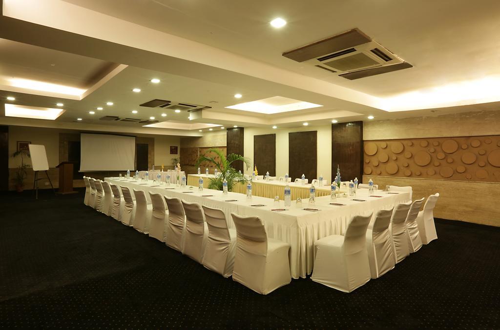Hotel Corporate Regency Nueva Delhi Exterior foto