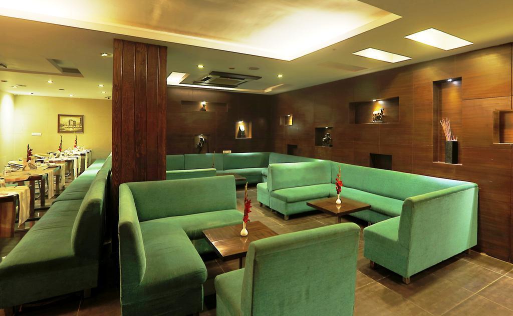 Hotel Corporate Regency Nueva Delhi Exterior foto