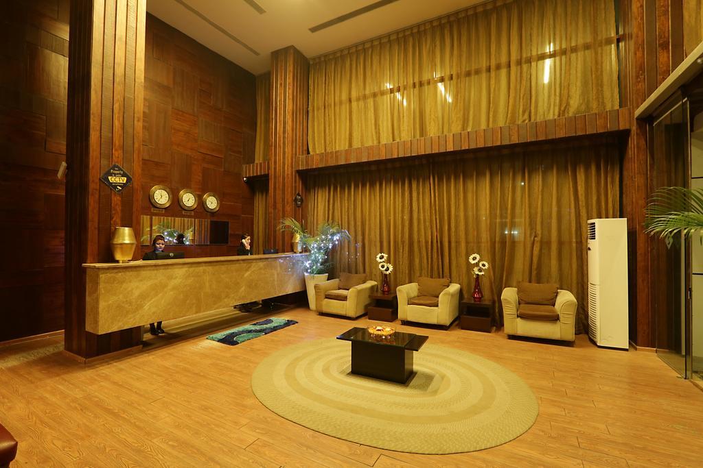 Hotel Corporate Regency Nueva Delhi Exterior foto