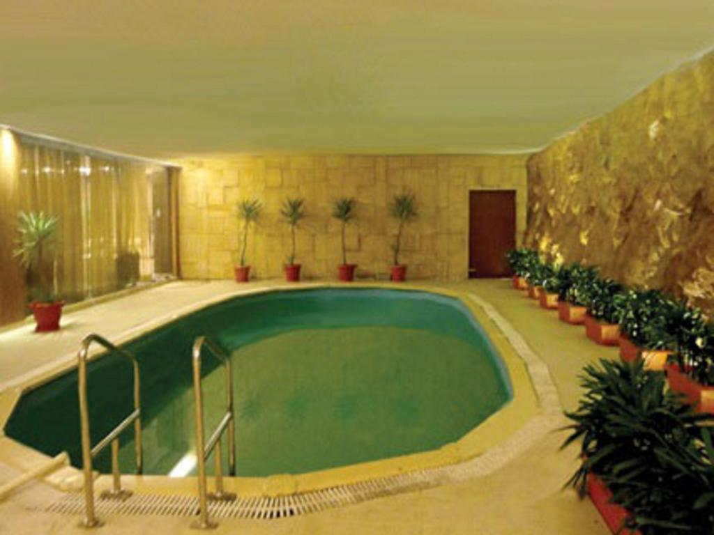 Hotel Corporate Regency Nueva Delhi Exterior foto