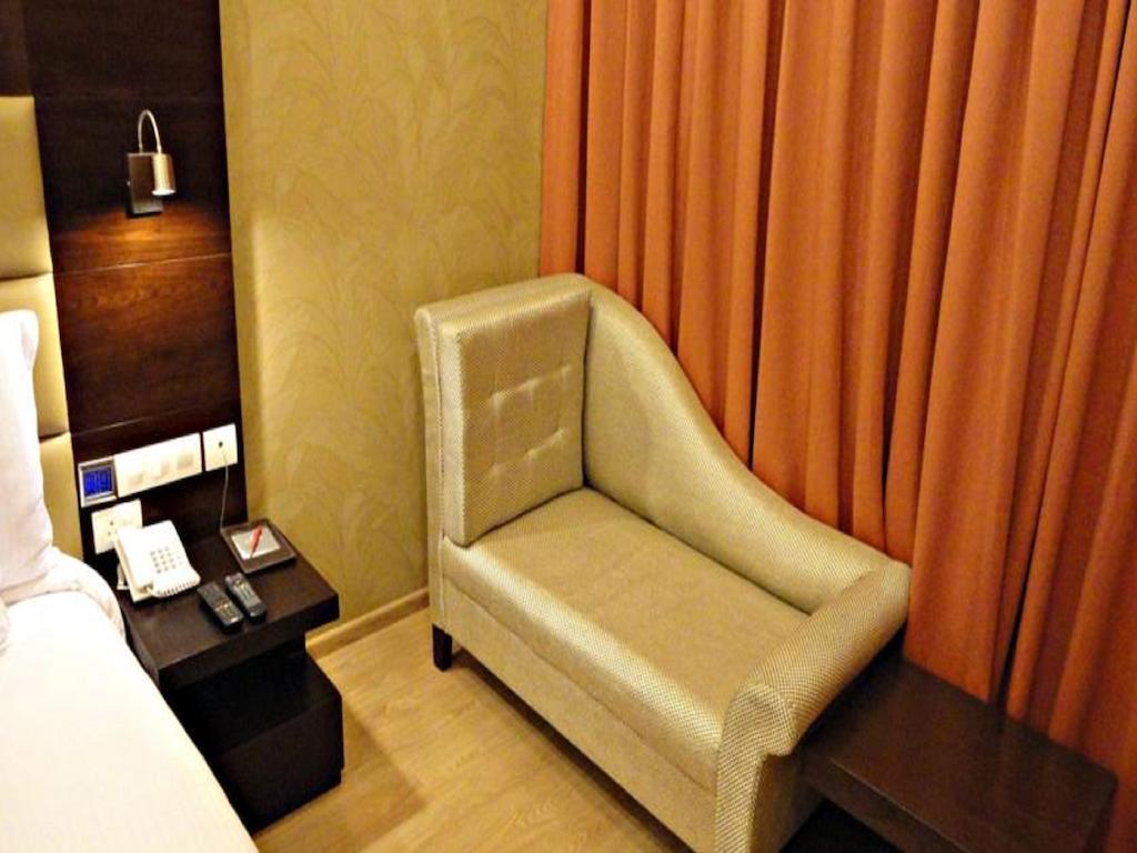 Hotel Corporate Regency Nueva Delhi Habitación foto